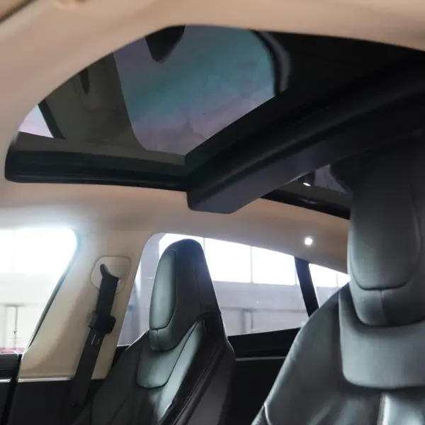 Tesla Model S 85 24