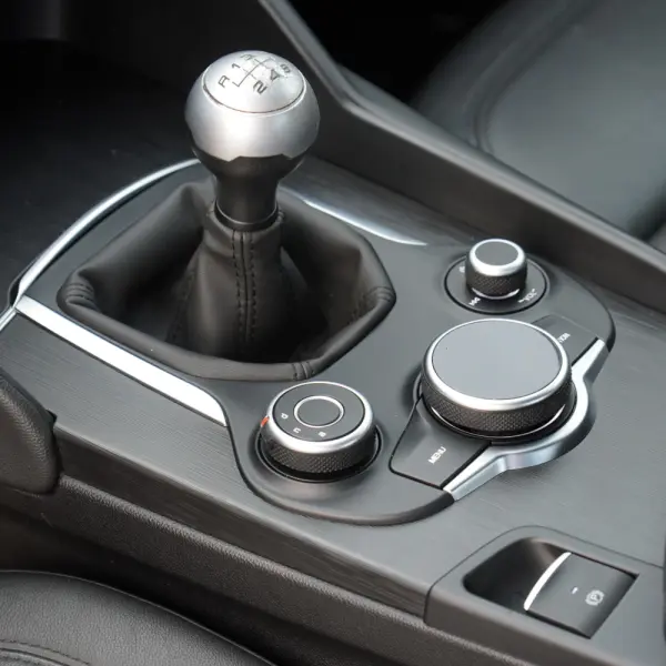 Alfa Romeo Giulia 2.2 D 11