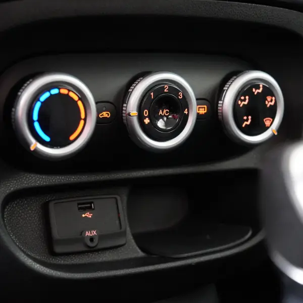 Fiat 500L 1.3 MJ Pop 23