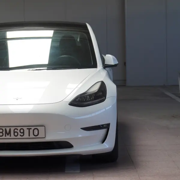 Tesla Model 3 Long Range AWD Dual Motor Performance 36
