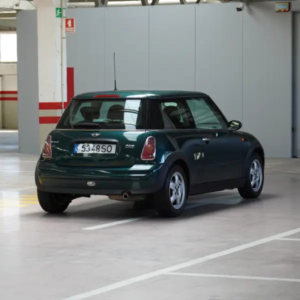 MINI 3 Portas One 1.6 7