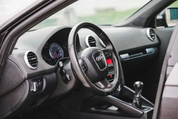 Audi A3 Sportback 1.6 TDI S-line 12