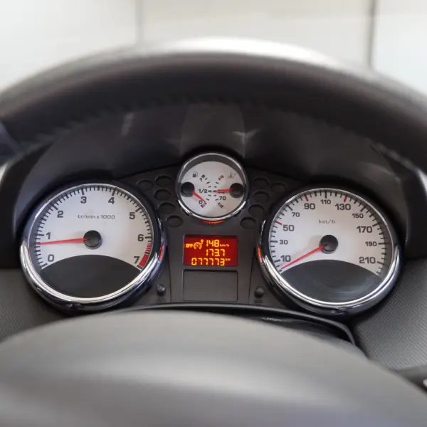 Peugeot 207 CC 1.6 SE 200 Anos 14