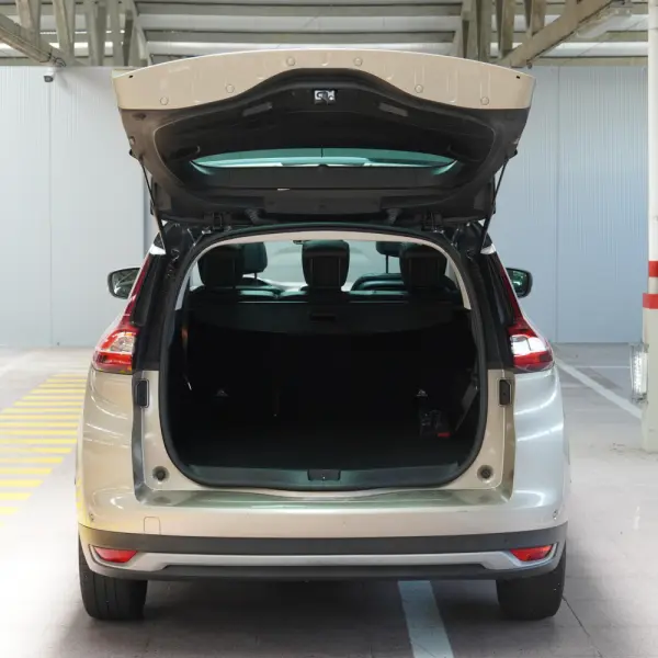 Renault Grand Scénic 1.7 Blue dCi Bose Edition EDC 57