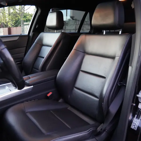 Mercedes-Benz E 300 Bluetec Hybrid Avantgarde 10