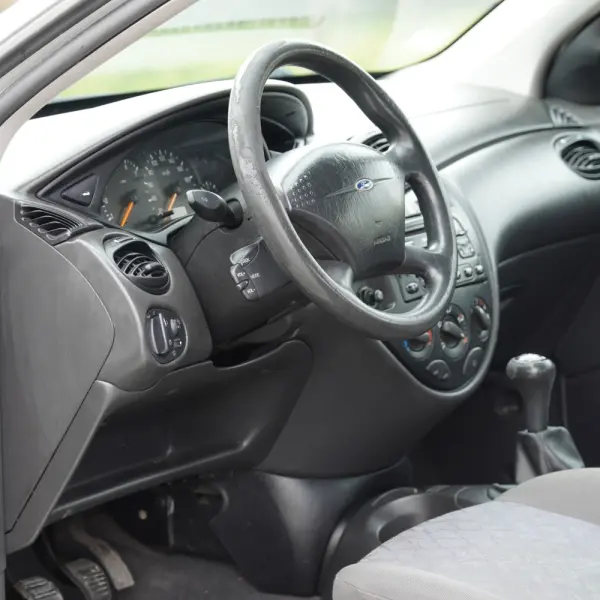 Ford Focus 1.4 Trend 7