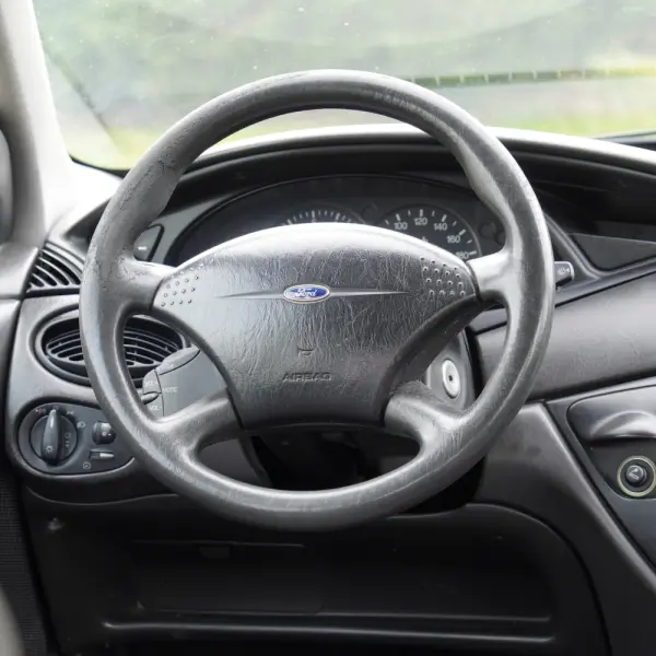 Ford Focus 1.4 Trend 8