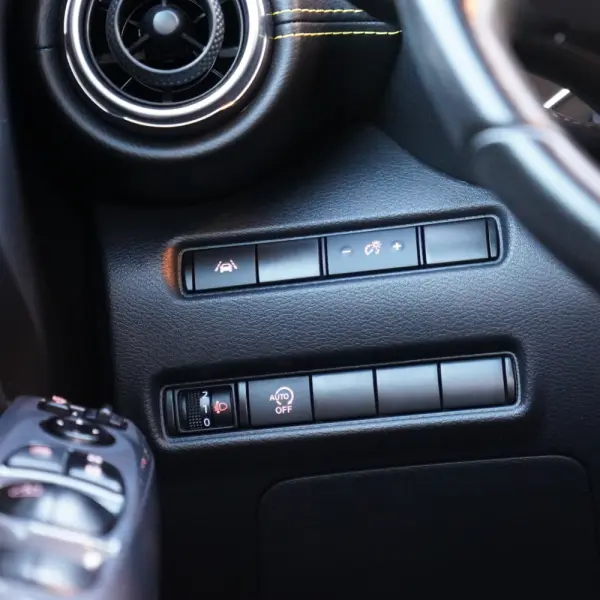 Nissan Juke 1.0 DIG-T Kiiro 30