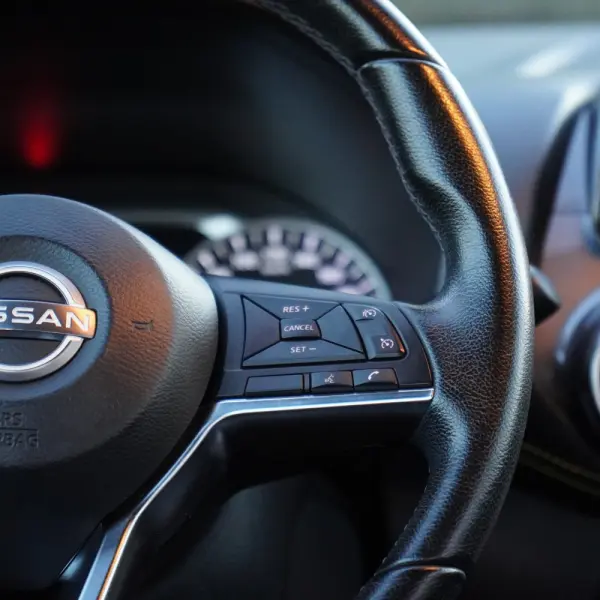 Nissan Juke 1.0 DIG-T Kiiro 25