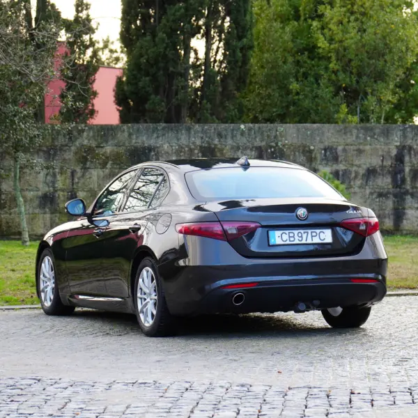 Alfa Romeo Giulia 2.2 D 5