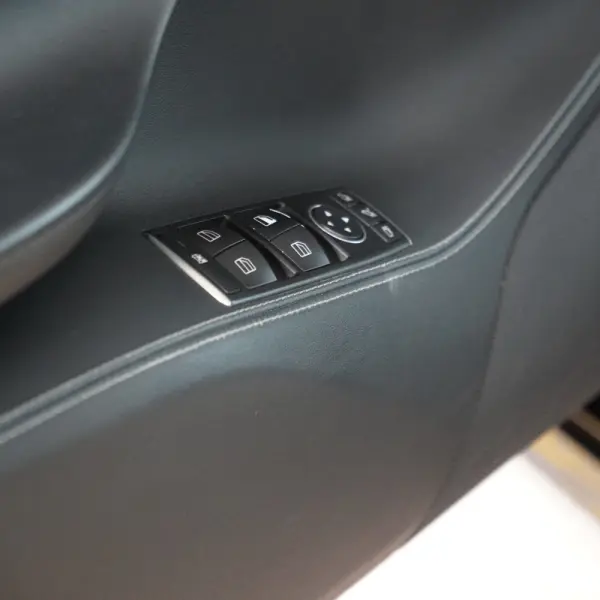 Tesla Model S 85 35