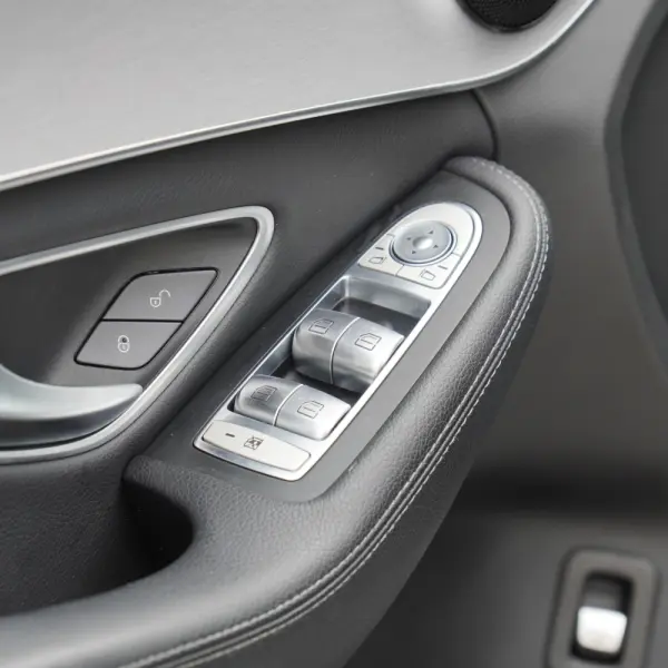 Mercedes-Benz C 220 AMG 33