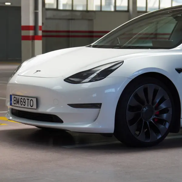 Tesla Model 3 Long Range AWD Dual Motor Performance 32