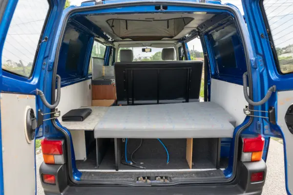 Volkswagen T4 32