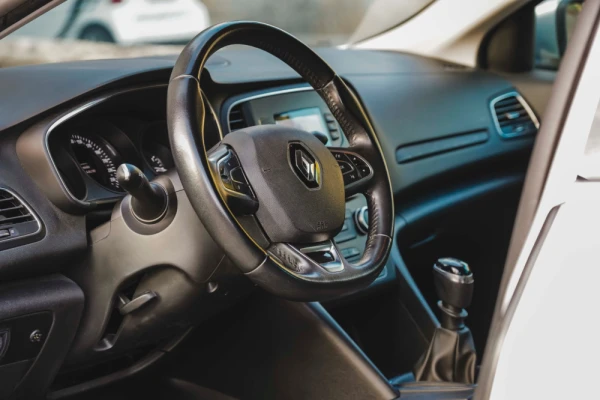 Renault Mégane 1.5 dCi Zen 17