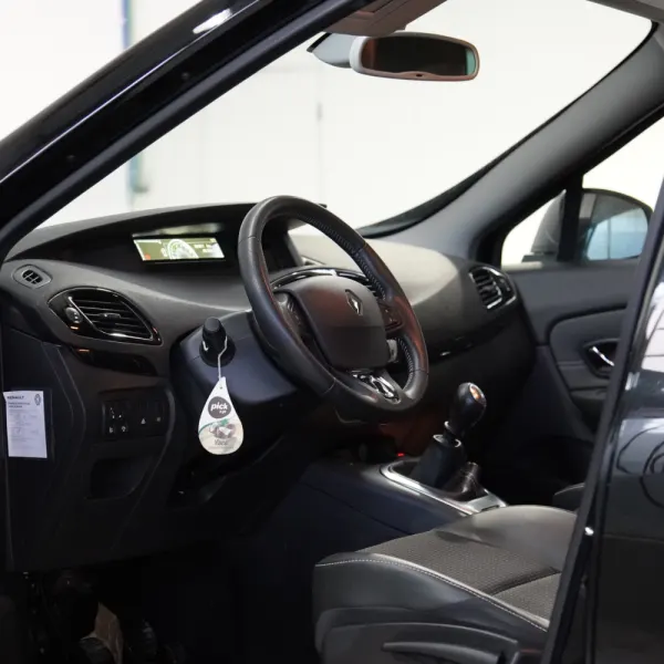 Renault Scénic 1.2 TCE Expression SS 8