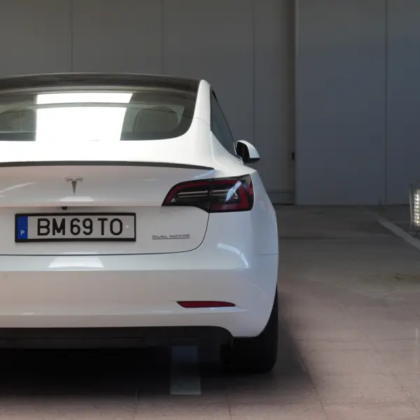 Tesla Model 3 Long Range AWD Dual Motor Performance 37