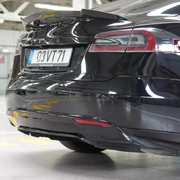 Tesla Model S 85 41