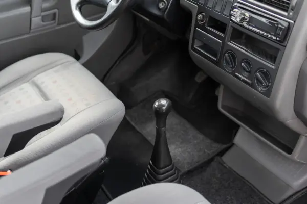 Volkswagen T4 22