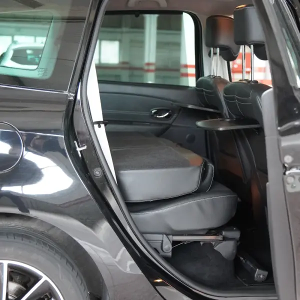 Renault Grand Scénic ENERGY TCe 115 Bose Edition 35