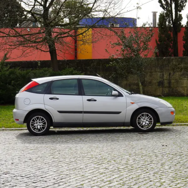 Ford Focus 1.4 Trend 4