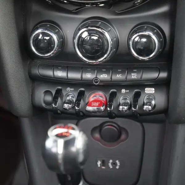 MINI 5 Portas One D 17