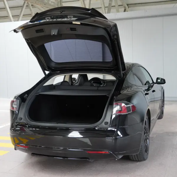 Tesla Model S 85 47