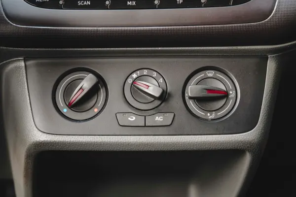 SEAT Ibiza 1.2 TDi Reference DPF 25