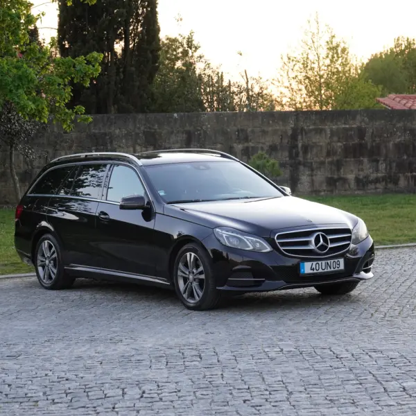 Mercedes-Benz E 300 Bluetec Hybrid Avantgarde 42