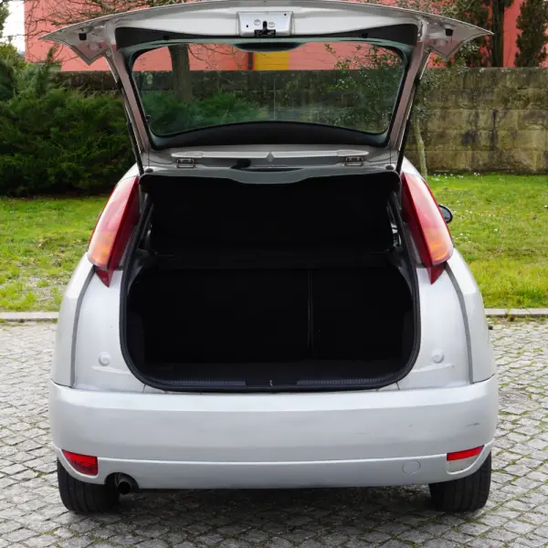 Ford Focus 1.4 Trend 25