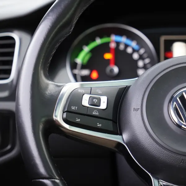 Volkswagen Golf 1.4 GTE Plug-in 28