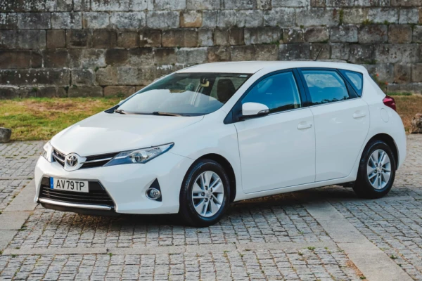 Toyota Auris 1.4 D-4D Comfort+J16+Navi 3