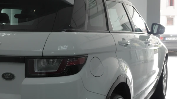 Land Rover Range Rover Evoque Outro 38