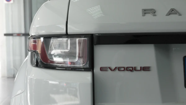 Land Rover Range Rover Evoque Outro 48