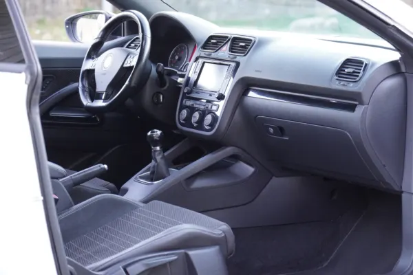 Volkswagen Scirocco 2.0 TSI Highline 16