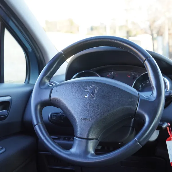 Peugeot 5008 1.6 HDi Premium 14