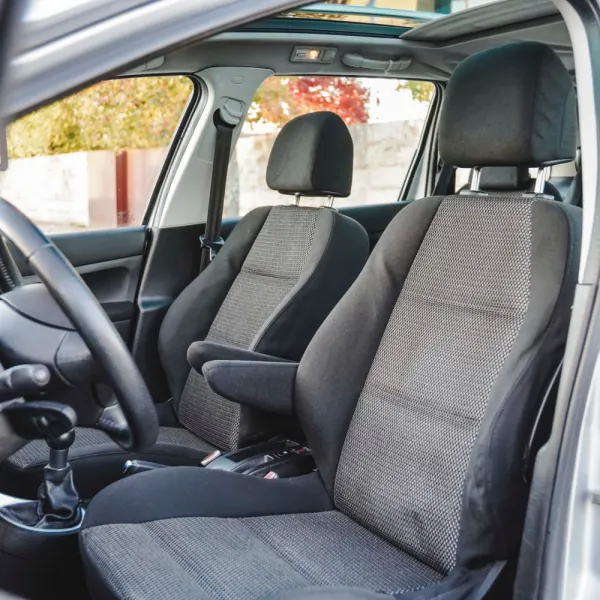 Peugeot 307 SW 1.6 HDi Black & Silver 8