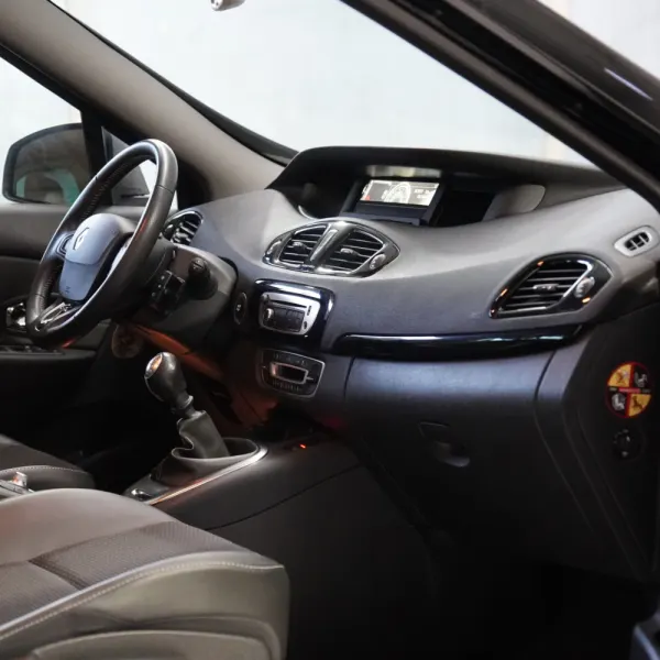 Renault Scénic 1.2 TCE Expression SS 10