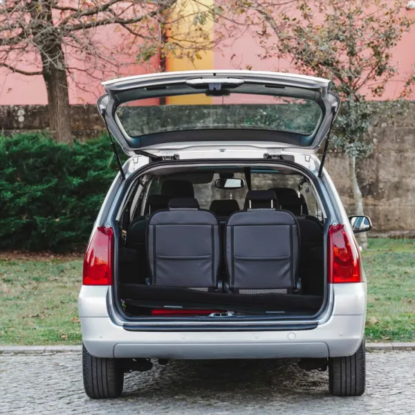 Peugeot 307 SW 1.6 HDi Black & Silver 13