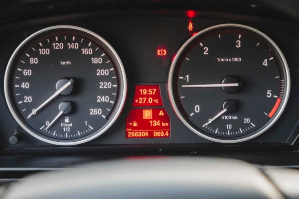BMW 520 dA Touring Executive 40