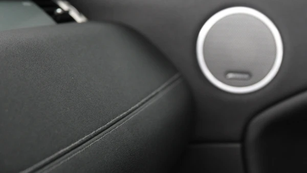 Land Rover Range Rover Evoque Outro 36