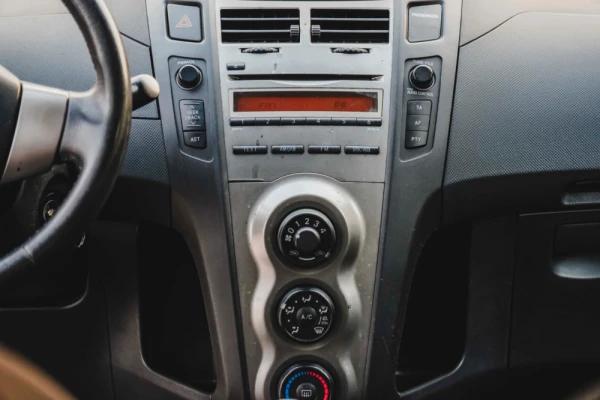 Toyota Yaris 1.0 VVT-i Rock in Rio 17