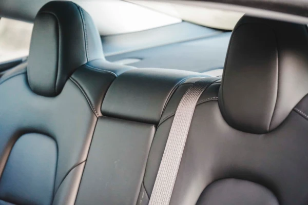 Tesla Model 3 Standard RWD Plus 18