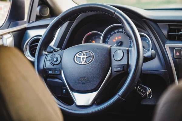 Toyota Auris 1.4 D-4D Comfort+J16+Navi 10