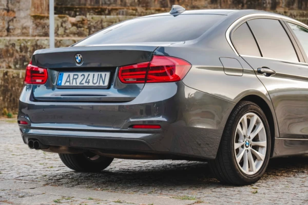 BMW 330 e Iperformance Luxury Line 40