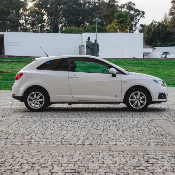 SEAT Ibiza 1.2 TDi Reference DPF 32
