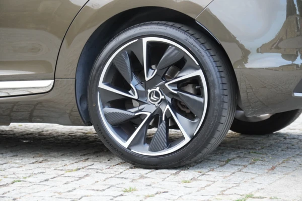 Citroën DS5 2.0 HDI 180 Business 52