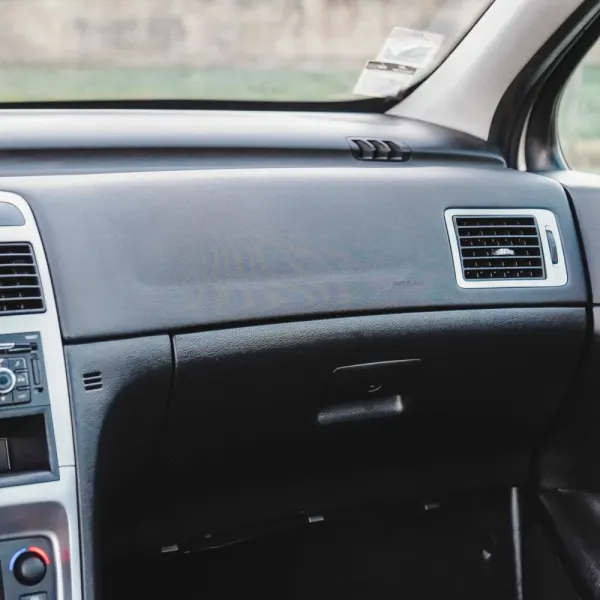 Peugeot 307 SW 1.6 HDi Black & Silver 28