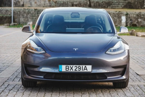 Tesla Model 3 Standard RWD Plus 2