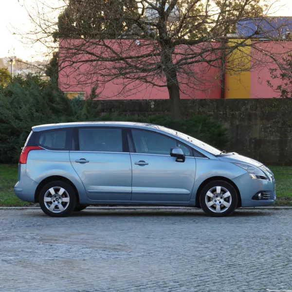Peugeot 5008 1.6 HDi Premium 2